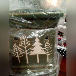 New In Box Scentsy Warmer